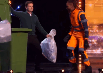 C2209008 Ramon singing bin man gets Judges vibing_part2