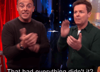 C2409002 Dad John Pierce brought to tears by audience reaction to Radiohead performance_part2