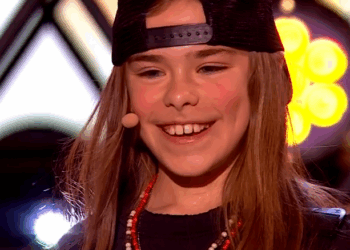 C2409012 Olly Pearson rocked out to Guns Roses more in golden performance_part2