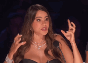 C0609005_Benjamin Hightower Shocks The Audience With An Epic Cover Of Never Gonna Give You Up_part2