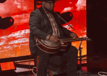 C0609014_Steve Ray Ladson Wins Sofia Golden Buzzer With His Original Song Boots Like Mine_part2