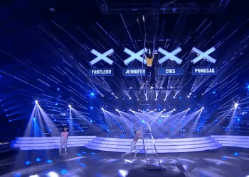 C1009010 Taking Dance to New Heights… On the Stairs_part2