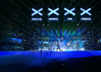 C1009020 Who Needs Wings When You Can Fly On Ropes Like This_part2