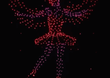 C3010007 llumin Drone Show WOWS Judges on Canada Got Talent! part2