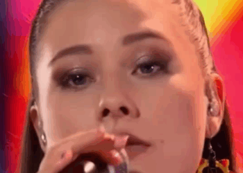 C3010008 Singer Fights Her Place In Final! part2