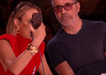 C3010015 TK Magic Amanda Holden surprise Davina McCall magical FaceTime part2