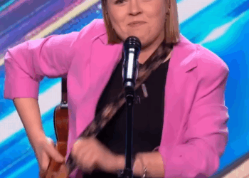 C0610014_Abi Carter Simpson charmed crowd HILARIOUS vocals Unforgettable Audition Britain Got Talent_part2