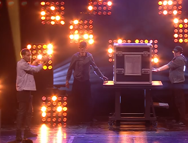 C0610015_Enzo Weyne MAGICALLY transports Dec Semi Finals Britain Got Talent_part2