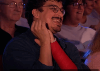 C1010002_Sarah her dog Meatball provide laughs in totally chaotic audition_part2