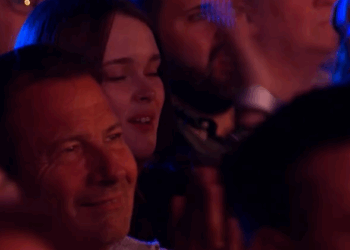 C1010011_Dog Meatball attempts piano trainer Sarah in adorable audition_part2