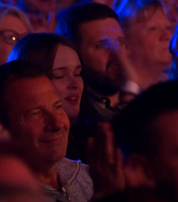 C1010011_Dog Meatball attempts piano trainer Sarah in adorable audition_part2