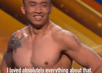 C1211009_Jimmy Wong stuns breathtaking aerial routine_part2