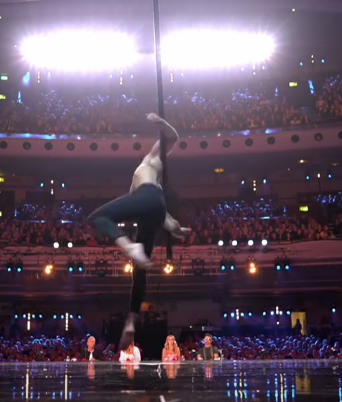 C1211010_Pole artist Albert Amores wows Benson Boone routine_part2