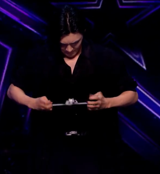 C1311005_Impossible magician Eden Choi is total in totally unique audition!_part2