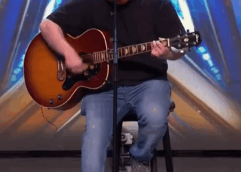 C1311011_Dad of three Andrew Hindson funny about parenting is so relatable_part2