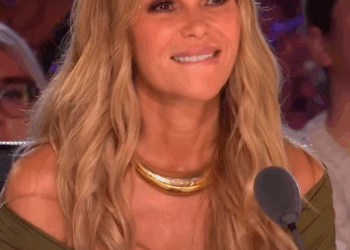 C1711019_Mum Alexandra Barrett makes Amanda Holden cry Aerosmith_part2