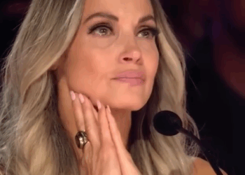 C1811011_Canadian Dance Crew Get GOLDEN BUZZER!_part2