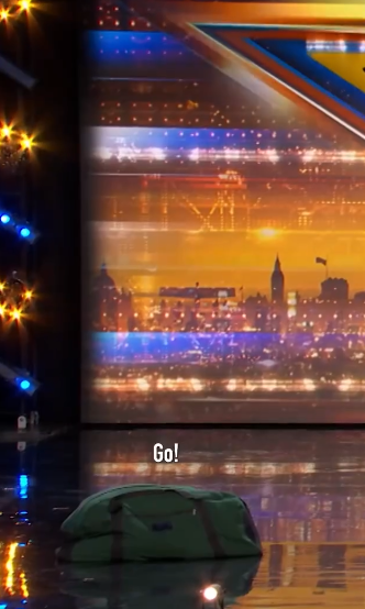 C1811018_Bikoon! baffles Judges His Magic Bag Performance on BGT!_part2