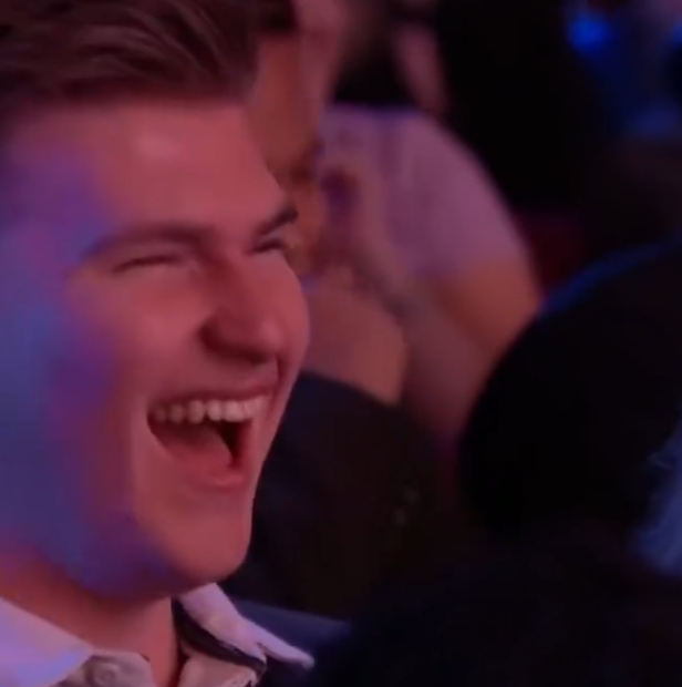 C1911015_He Made Us Laugh!_part2