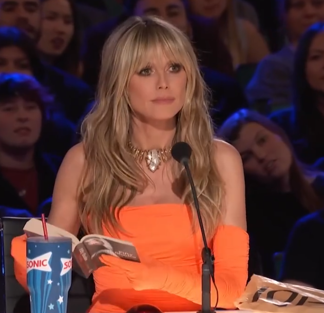 C1911018_Comedy Meets Magic!_part2