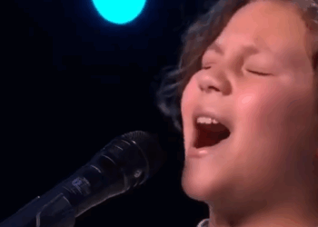 C2411009_year old Dylan leaves us GOBSMACKED by his vocals!_part2