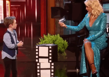 C2411016_Year Old Aidan McCann Wows Judges His Incredible Card Magic on Ireland Got Talent!_part2