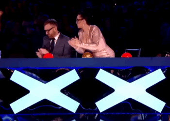 C2511010_INSPIRING Audition Gets GOLDEN BUZZER!_part2