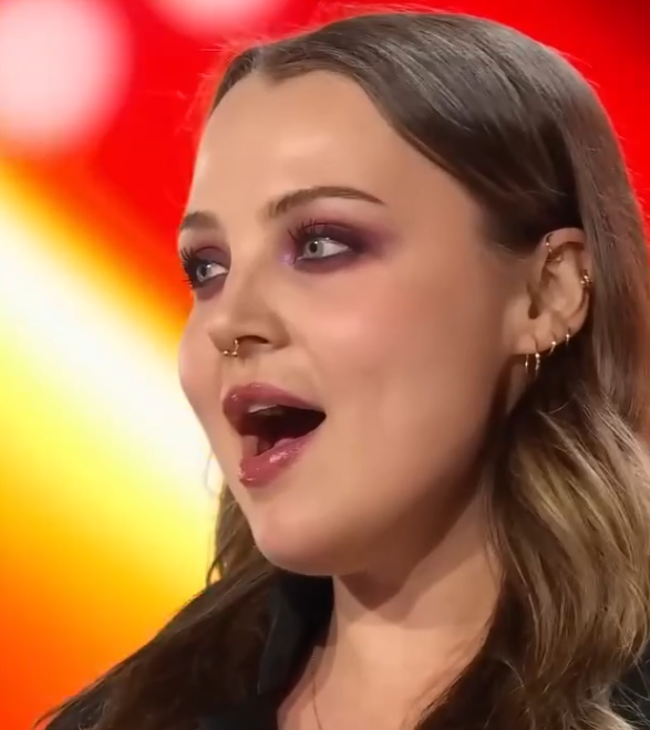 C2511011_was NOT expecting her to have voice like that!_part2