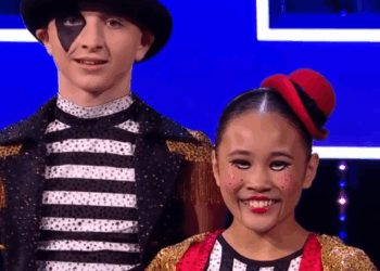 C2711017_Billy Chantelle lit up stage fierce performance BGT_part2