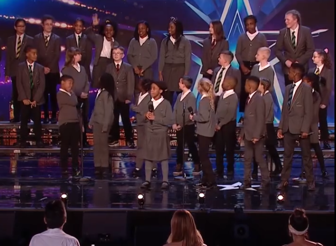 C2711020_Simon Cowell surprises school kids one epic audition Unforgettable _part2