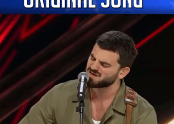 C0311009_Singer Surprises His Grandma An_part2