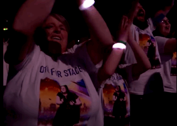 C0311011_Stacey Leadbeatter makes us all cry powerful Demi Lovato_part2