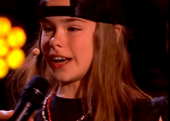 C0311012_year old Olly Pearson Golden Buzzer guitar solo is literally on fire_part2