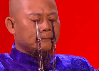 C0111008_Danger act Bao Cuong pulls Ant Dec his eyelids_part2