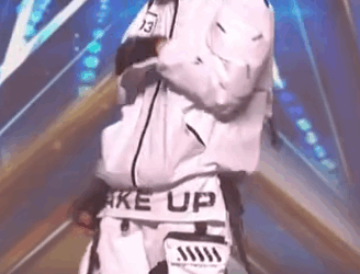 C0611010_Unique act Made in Vietnam dances lasers in fresh audition_part2