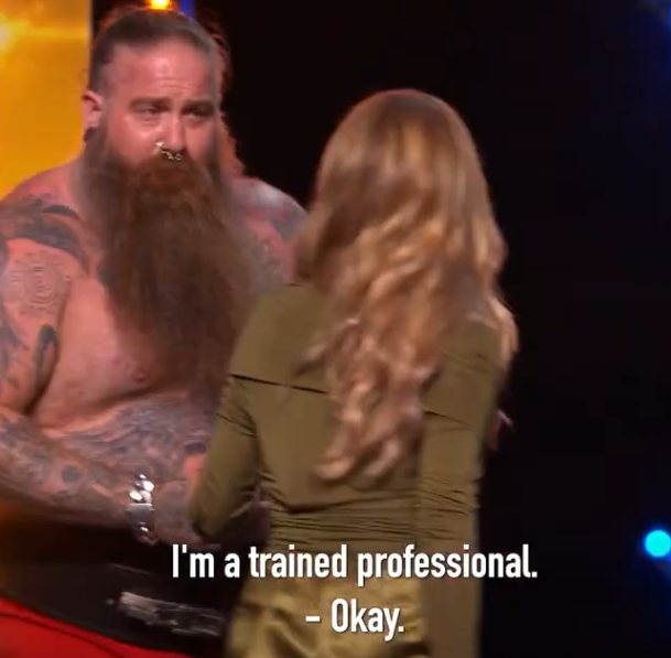 C0611019_Strongman Matthew Riddall lifts KSI, Amanda Holden Ant Dec!_part2