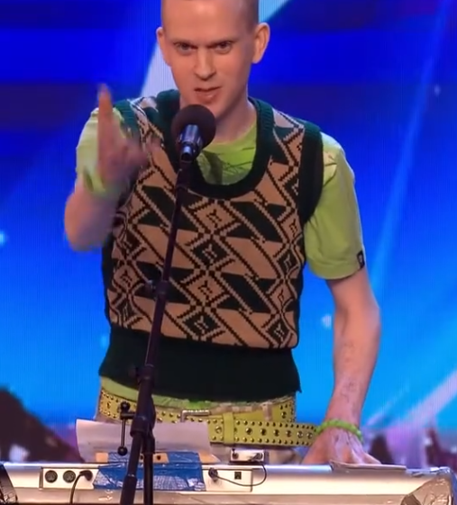 C1111016_CHEEKY musical comedian ROASTS Judges! Unforgettable Audition Britain Got Talent_part2