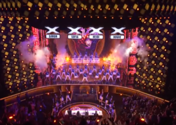 C1112010_ENERGETIC Dance Team light up AGT Stage!_part2