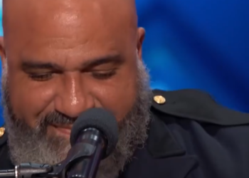 C1112012_Police Officer WOWS AGT Judges!_part2