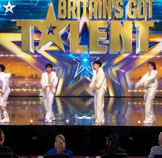 C1712016_Pop group Blitzers have nothing holding them back_part2