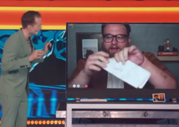 C1912004_Trigg Watson magic leaves audience SPELLBOUND Qualifiers AGT_part2