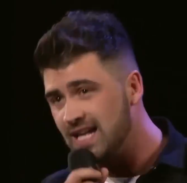 C1912012_Country Singer Gets GOLDEN BUZZER!_part2