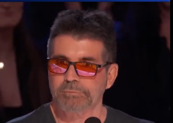 C1912018_Simon Cowell America Got Talent Golden Buzzer_part2