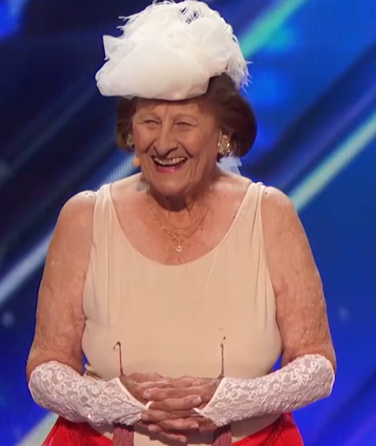 C1912020_Year Old Dorothy Williams Wins Golden Buzzer in an UNEXPECTED_part2