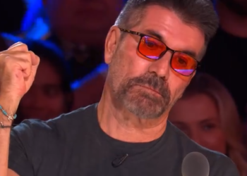 C2012008_Devoted Dad John Pierce performs captivating performance of Creep_part2