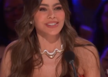 C2212003_Gendai Wows Judges His Laser Dance on America Got Talent_part2