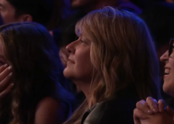 C2212009_Nervous Singer WOWS Judges!_part2