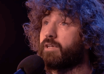 C0112003_Hilarious comic musicians! Britain Got Talent_part2