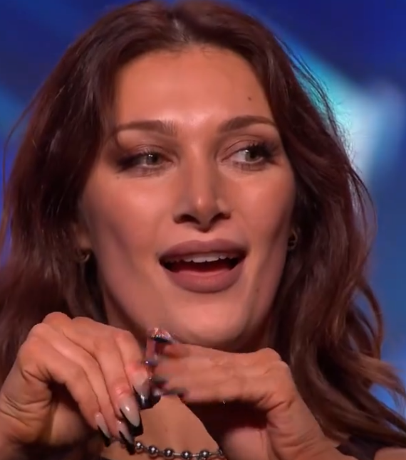 C2312003_Fierce magician Alexandra Burgio shows Simon Cowell who boss_part2