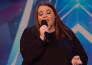 C2312013_Ellie performs BEAUTIFUL written her Mum Britain Got Talent_part2